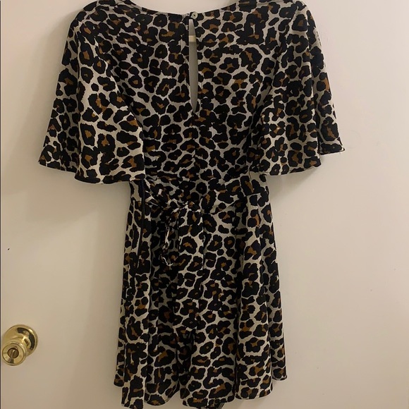 Cheetah print romper - Picture 5 of 9